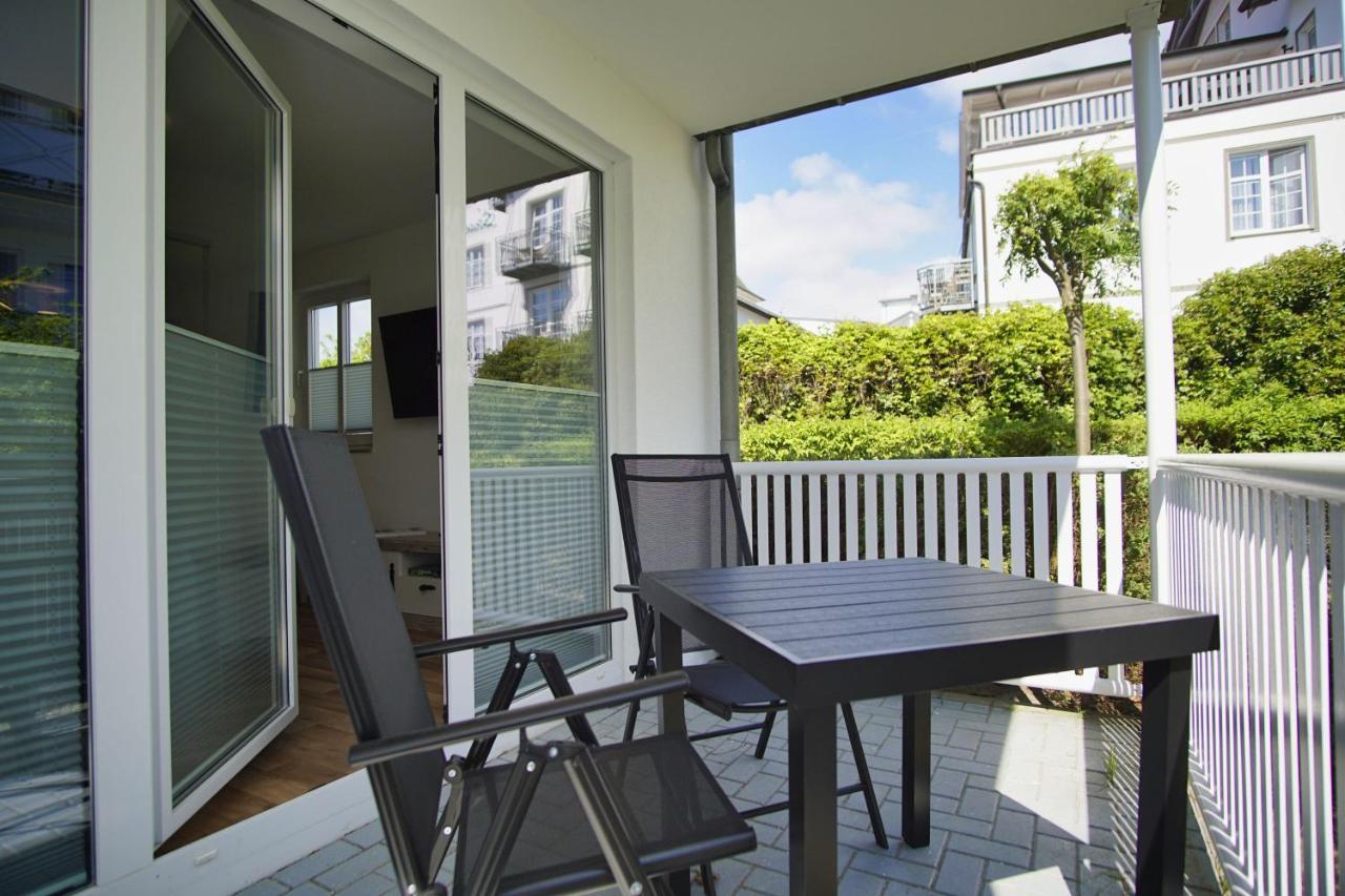 Villa Karola FeWo 02 Terrasse, Sauna- u Schwimmbadnutzung in Sellin Goehren  Exterior foto